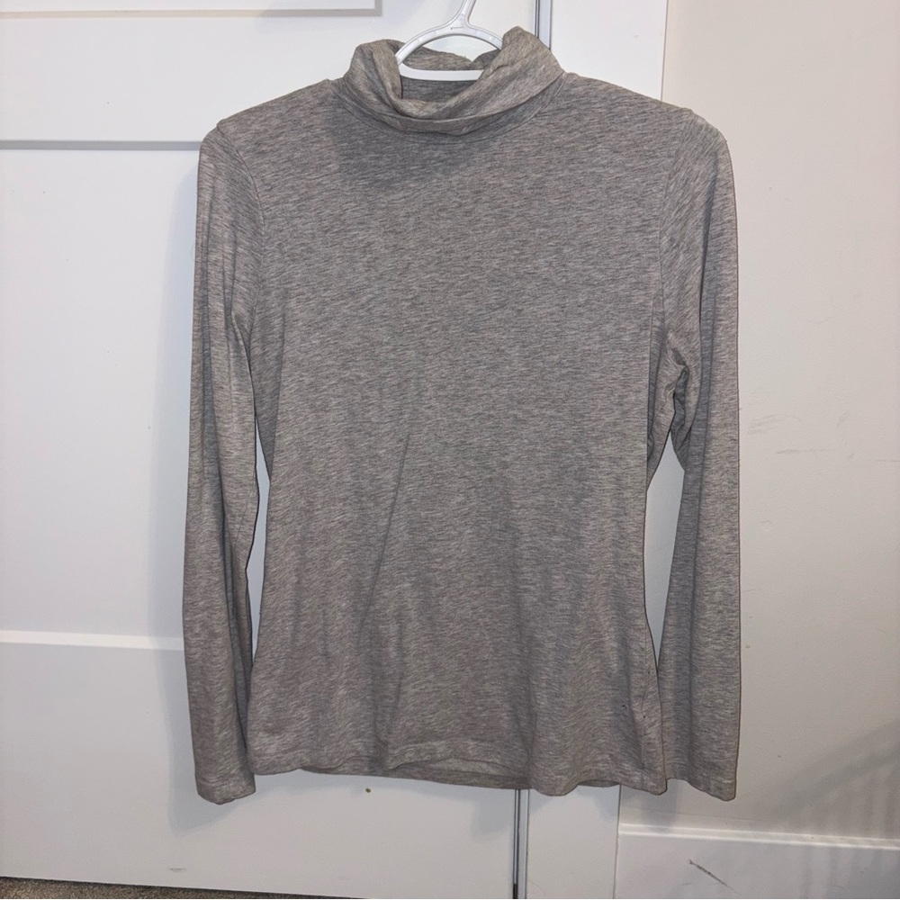 Time and Tru Heather Gray Turtleneck Top